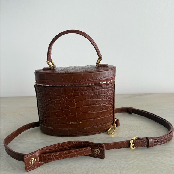 Elegant Brown Crocodile-Embossed prismatic Bag - Picture 7 of 7